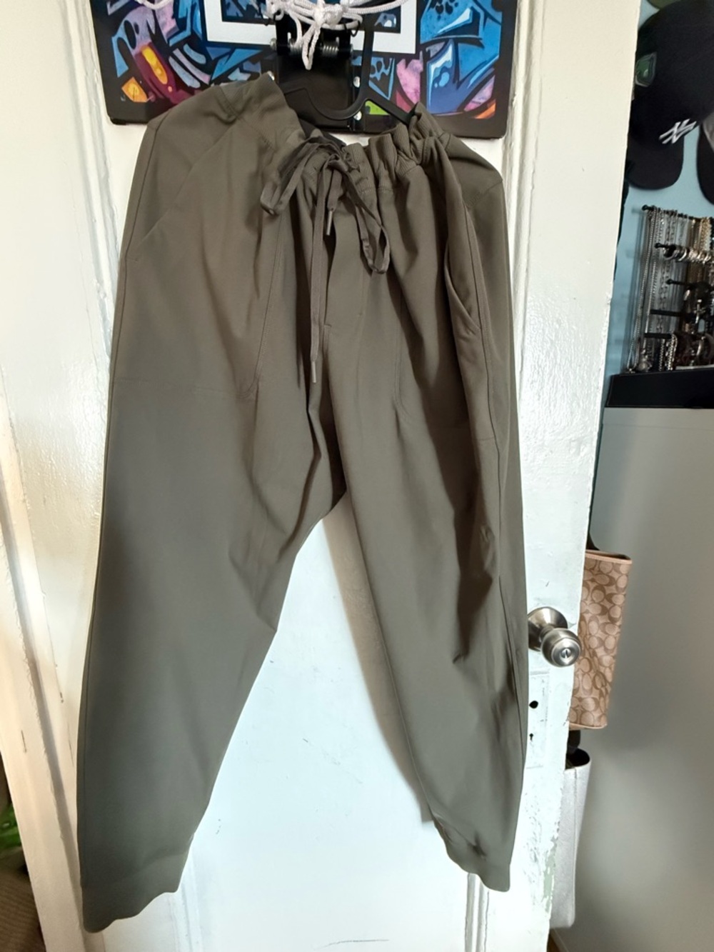 LULULEMON Men's Olive Green Jogger Pants - Performance Sweatpants size XL